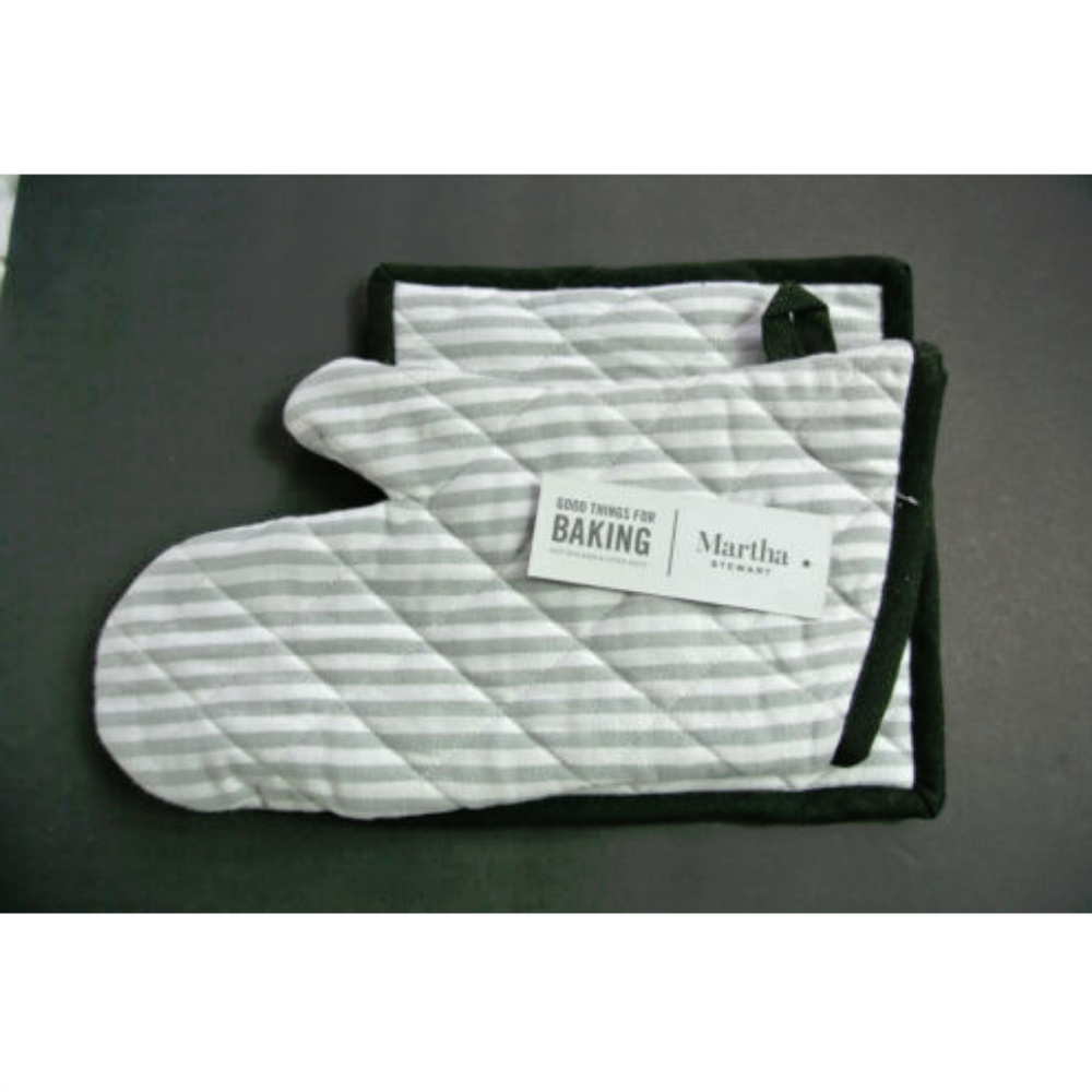 Martha Stewart Kitchen/ Grilling Set - Apron Mitts